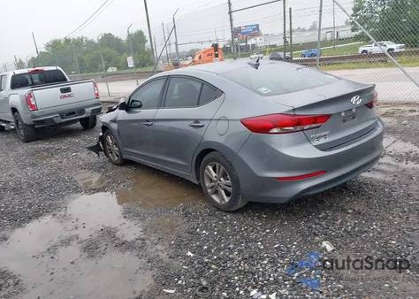 2018 Hyundai Elantra Value Edition из США, поврежденный, VIN KMHD84LF2JU588202
